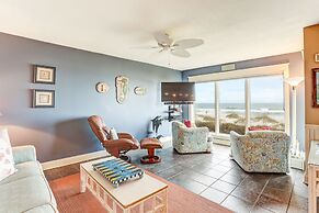 Coastline Condo with private Balcony to Enjoy Views of the Atlantic Oc
