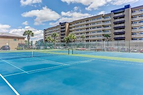 Oceanfront Condo with Beach Access, Pool, and Tennis Court by RedAwnin