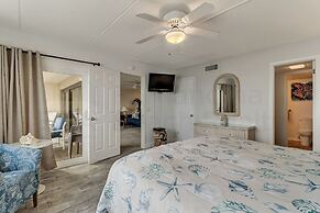 Oceanfront Condo with Beach Access, Pool, and Tennis Court by RedAwnin