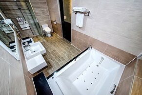 Seawater Spa Hotel Coza