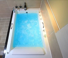 Seawater Spa Hotel Coza