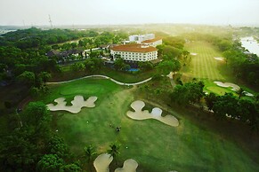 Puri KIIC Golf View Hotel