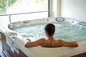 Puri KIIC Golf View Hotel