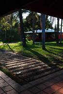 Rio Arriba Suites Apartments y Resto