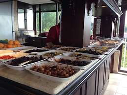 Hotel Alp Guesthouse