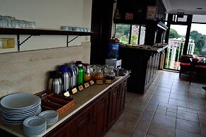 Hotel Alp Guesthouse