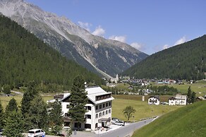 Suitehotel Gampen