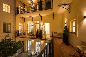 Old Royal Post Boutique Hotel & Premium Suites