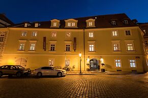 Old Royal Post Boutique Hotel & Premium Suites