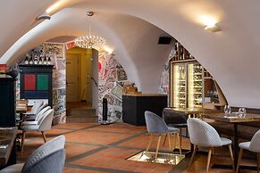 Old Royal Post Boutique Hotel & Premium Suites