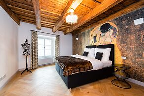 Old Royal Post Boutique Hotel & Premium Suites