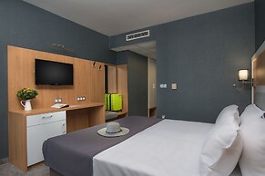 TM Deluxe Hotel