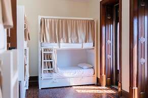 Sant Jordi Hostels Lisbon