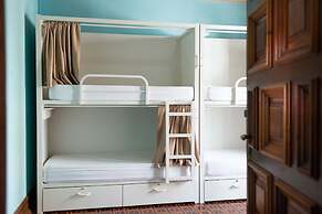 Sant Jordi Hostels Lisbon