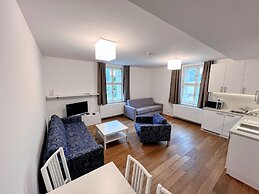 Theresian Apartment