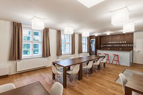 Theresian Apartment
