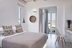 Naxian Utopia Luxury Villas & Suites