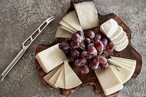 Naxian Utopia Luxury Villas & Suites