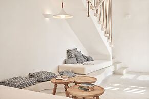 Naxian Utopia Luxury Villas & Suites