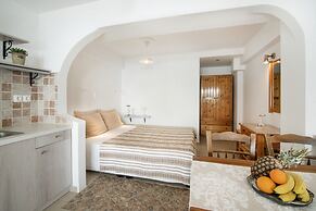Nafsika Apartments
