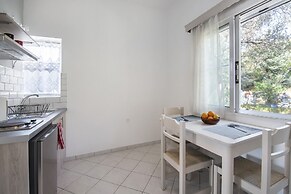 Nafsika Apartments