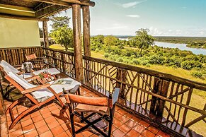 Paraa Safari Lodge
