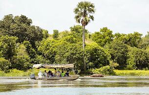 Paraa Safari Lodge