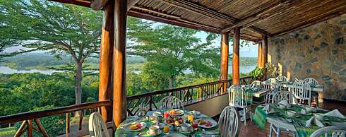 Paraa Safari Lodge