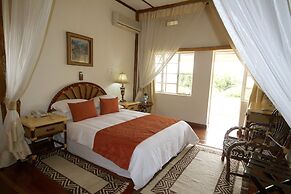 Mweya Safari Lodge