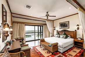 Mweya Safari Lodge