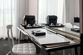 Dua Miami, Autograph Collection