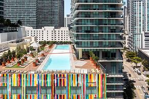 Dua Miami, Autograph Collection