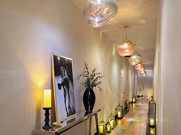 Dua Miami, Autograph Collection