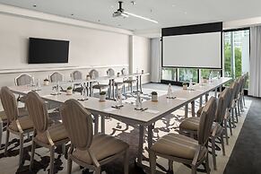 Dua Miami, Autograph Collection