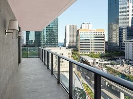 Dua Miami, Autograph Collection