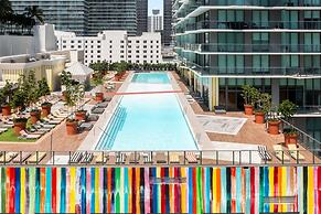 Dua Miami, Autograph Collection