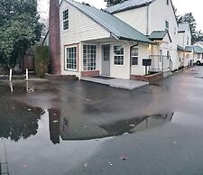 Budget Lodge by OYO Portland West