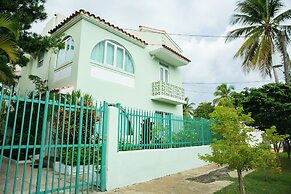 Numero Uno Beach Apartments