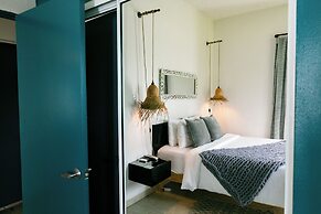 Numero Uno Beach Apartments