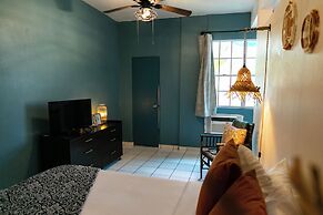 Numero Uno Beach Apartments