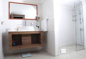 Design Plus Seya Beach Hotel