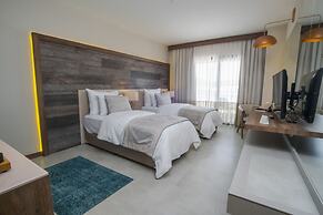 Design Plus Seya Beach Hotel