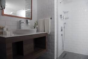 Design Plus Seya Beach Hotel