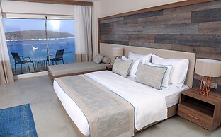 Design Plus Seya Beach Hotel