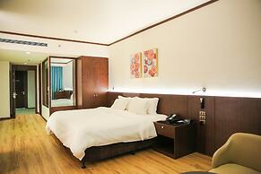 Wyndham Legend Halong Hotel
