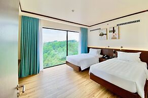 Wyndham Legend Halong Hotel