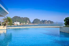 Wyndham Legend Halong Hotel