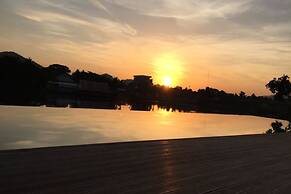 The Glory River Kwai Hotel