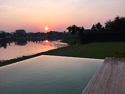 The Glory River Kwai Hotel