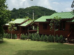 Baan Ing Khao Resort